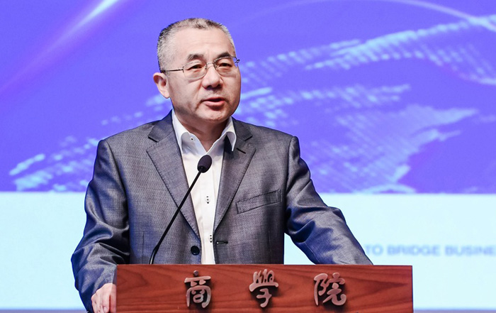图片说明：中国（上海）自贸试验区临港新片区管委会党工委委员、专职副主任武伟发表主旨演讲7.jpg